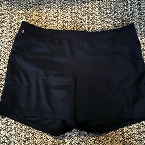 Women’s Columbia hiking shorts, Sz Lg